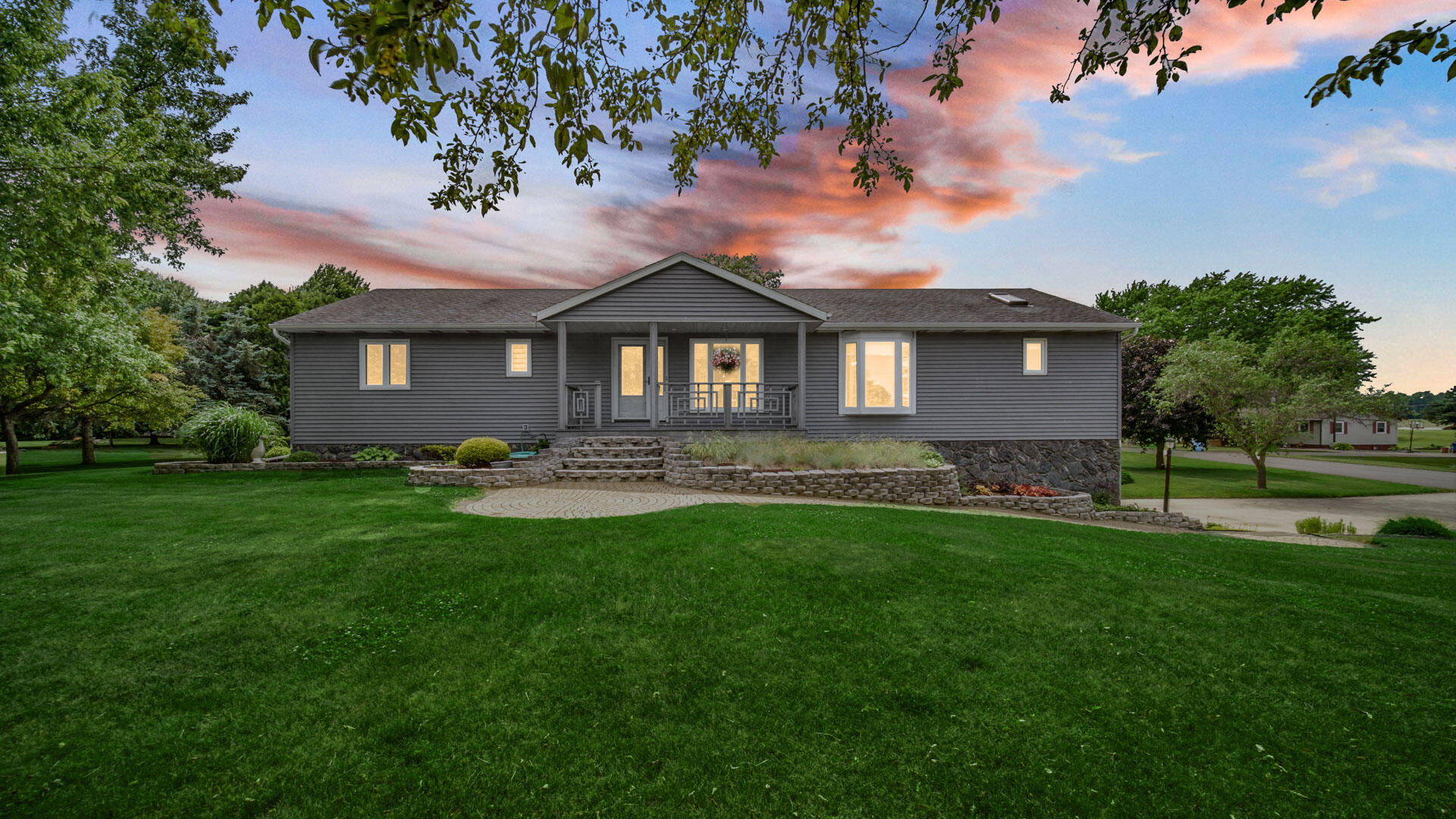1044 South Ruth Avenue La Porte, IN 46350 - Photo 1 of 36 1920x1080