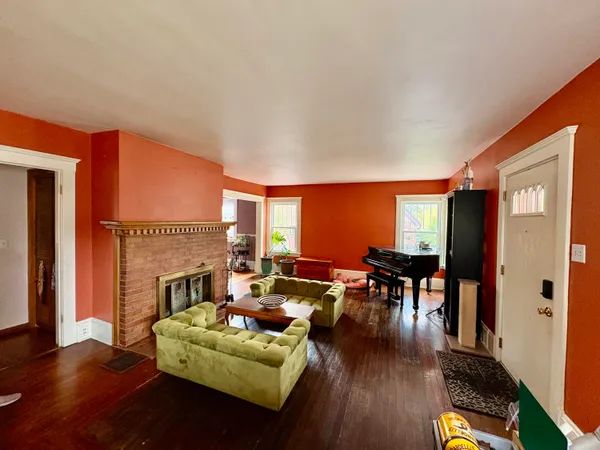 $224,900 | 754 Oakridge Drive, Jackson, MI 49203