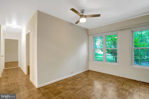 $390,000 | 1755 Preston Road, Alexandria, VA 22302