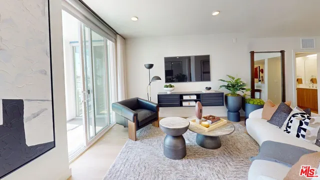 $4,466 | 13900 Panay Way, Unit M105, Marina del Rey, CA 90292