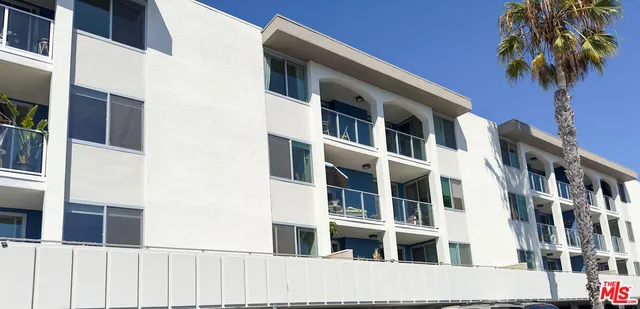 $4,466 | 13900 Panay Way, Unit M105, Marina del Rey, CA 90292