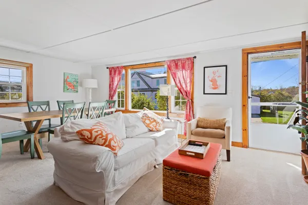 $2,600 | 53 Foss Circle, Rye, NH 03870