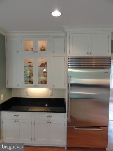 8613 Rayburn Road Bethesda, MD 20817 - Photo 10 of 30 Kitchen