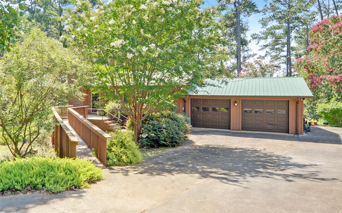 3166 Ridge Road Hartwell, GA 30643 - Photo 3 of 49