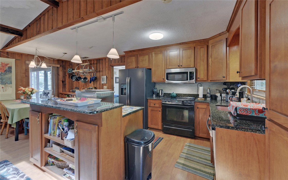 3166 Ridge Road Hartwell, GA 30643 - Photo 8 of 49