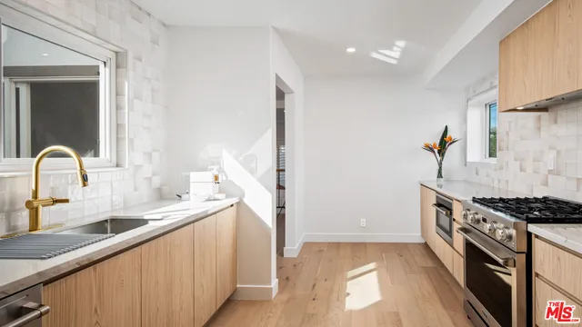 $6,500 | 35 Village Parkway, Santa Monica, CA 90405