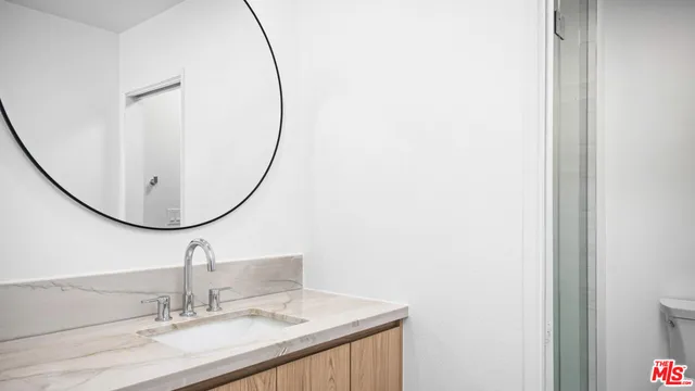 $6,500 | 35 Village Parkway, Santa Monica, CA 90405