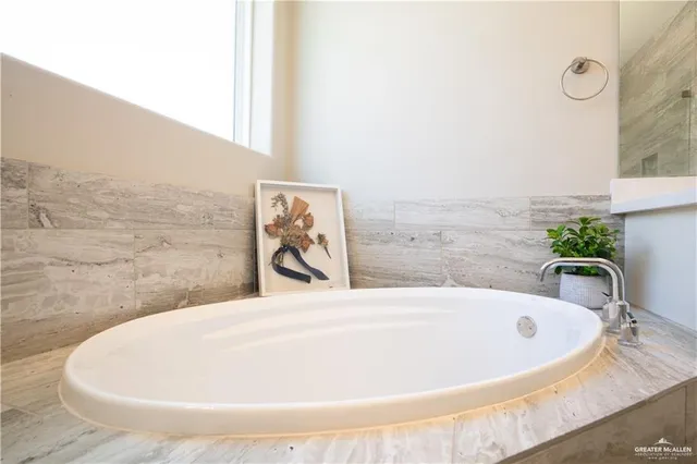 $2,800 | 4600 Choke Canyon Drive, McAllen, TX 78504