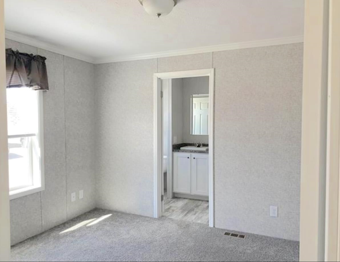 85 Jamey Drive Rochester, NH 03868 - Photo 8 of 14
