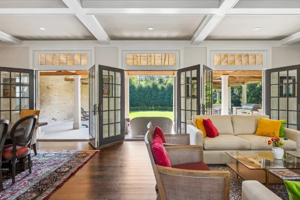 $3,995,000 | 180 Central Avenue, Highland Park, IL 60035