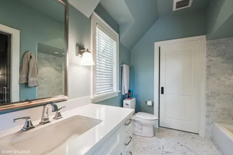 $3,995,000 | 180 Central Avenue, Highland Park, IL 60035