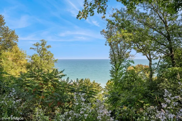 $3,995,000 | 180 Central Avenue, Highland Park, IL 60035