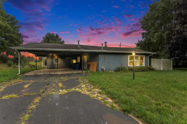 $199,900 | 5544 Wendzel Drive, Coloma, MI 49038