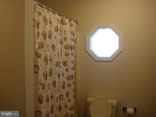 207 Freedom Road Locust Grove, VA 22508 - Photo 19 of 22 Bath