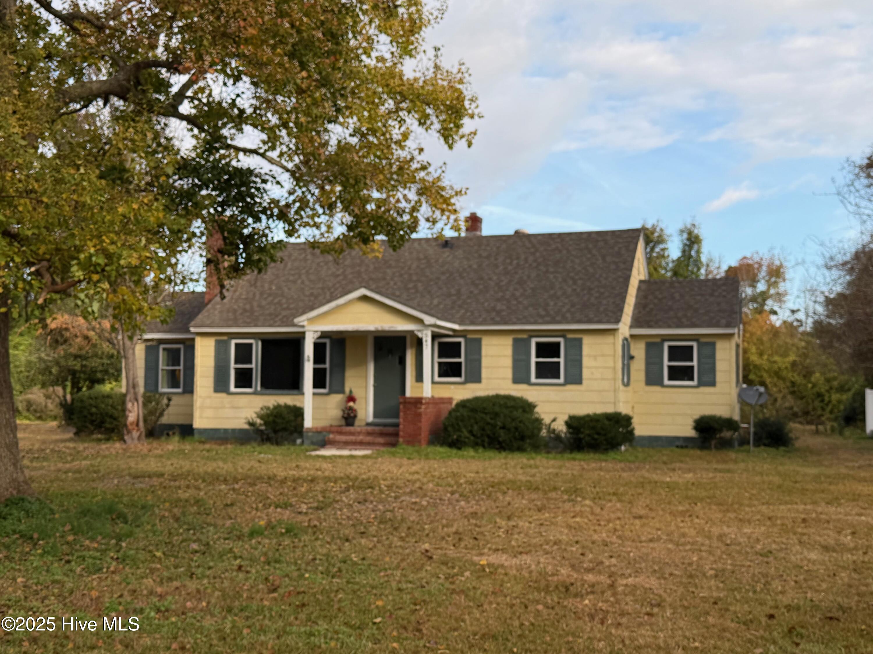 547 Pigott Road Gloucester, NC 28528 - Photo 3 of 18 Front