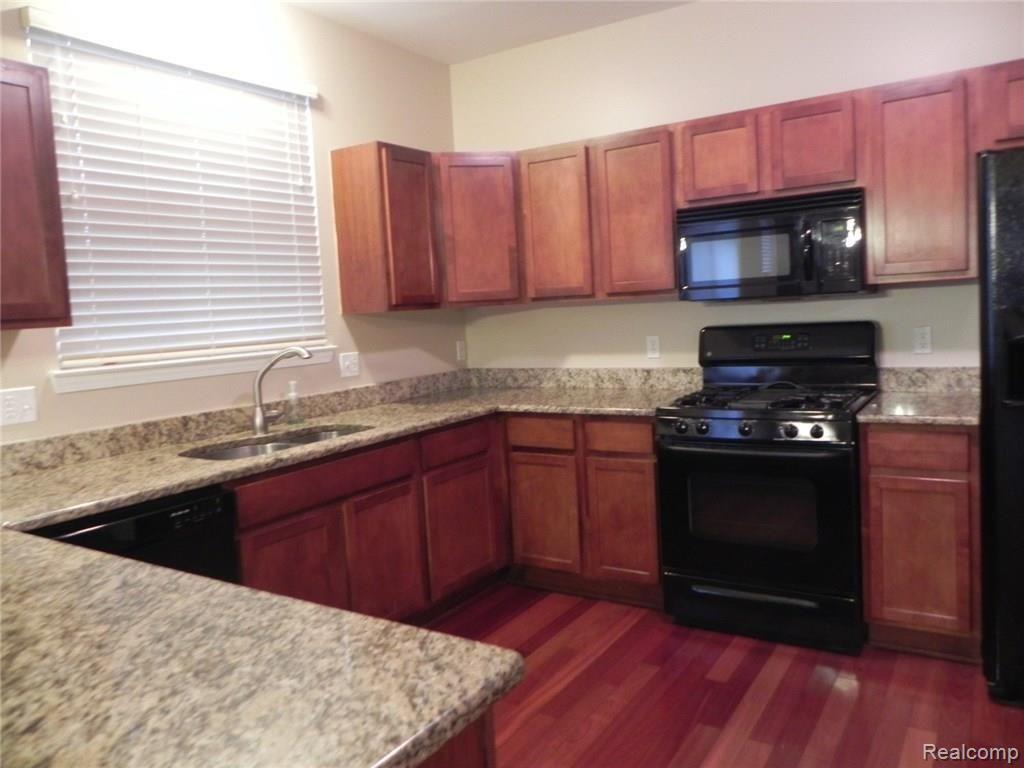 26257 Territorial Crossings Road New Boston, MI 48164 - Photo 3 of 21 z18.jpg