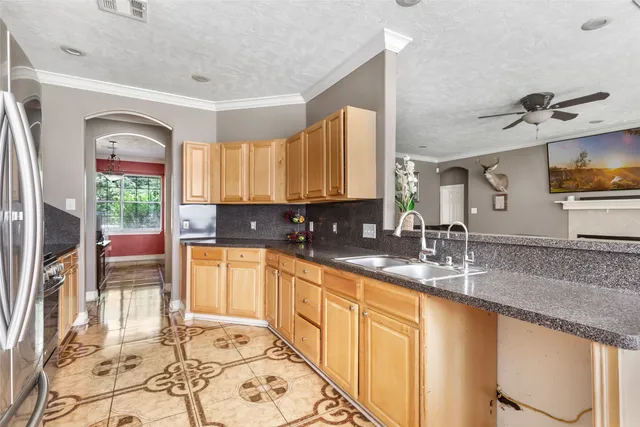 $389,000 | 253 County Road 6492, Dayton, TX 77535