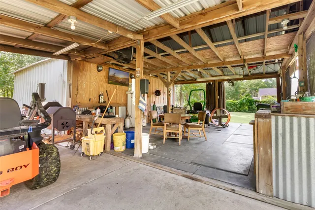 $389,000 | 253 County Road 6492, Dayton, TX 77535