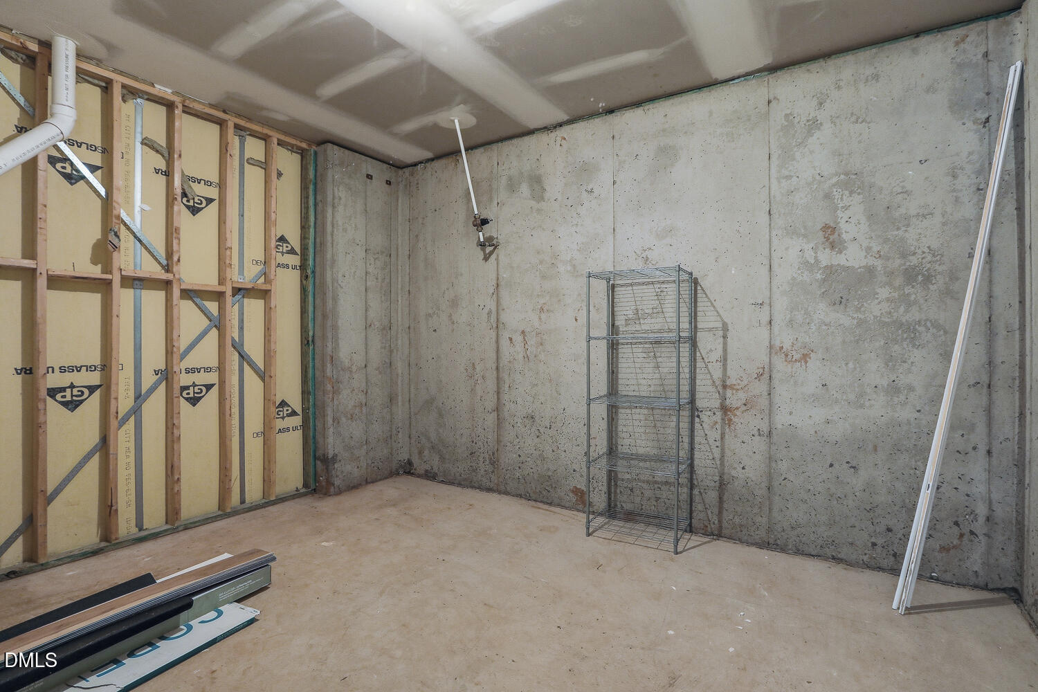 7612 Canvas Art Terrace Raleigh, NC 27617 - Photo 35 of 41 037