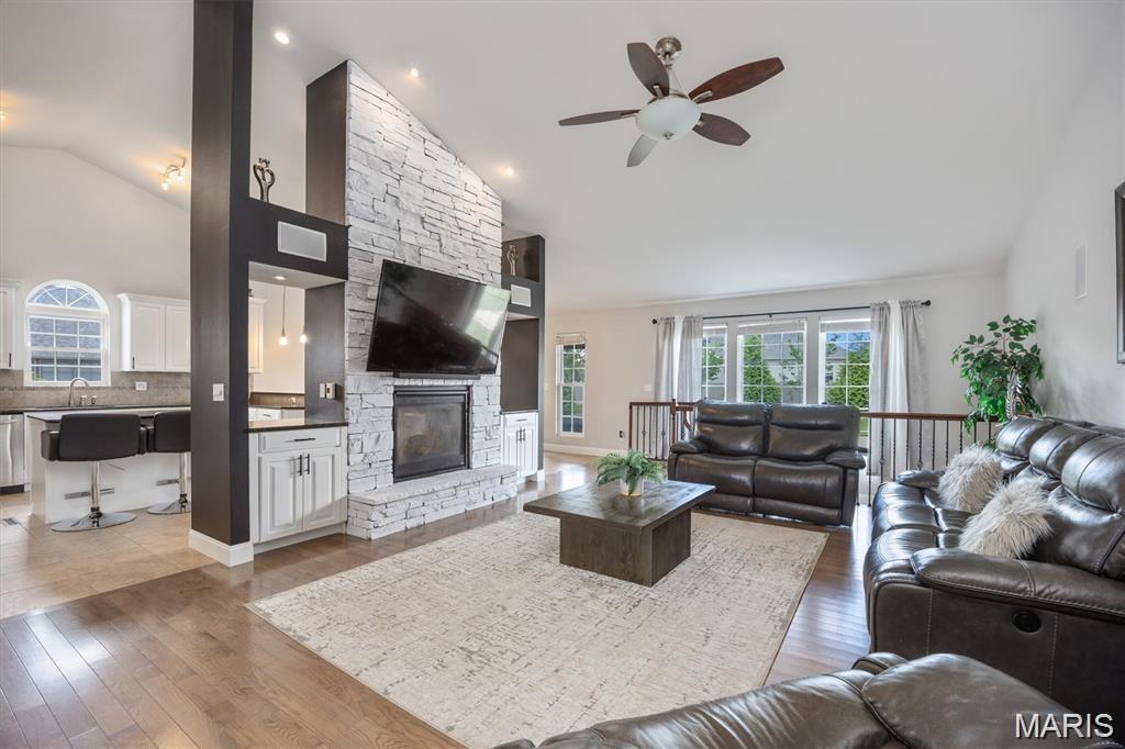 437 Marbleton Circle O'Fallon, IL 62269 - Photo 4 of 45