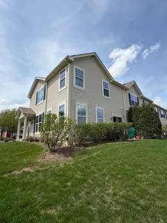 $2,600 | 10097 Cummings Street, Huntley, IL 60142