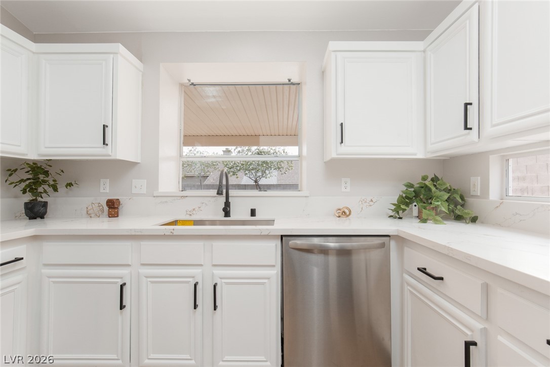 802 Bravado Street Henderson, NV 89002 - Photo 4 of 35