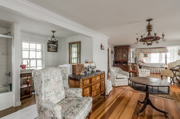 52 Shore Road Gloucester, MA 01930 - Photo 22 of 22 a living room with furniture and wooden floor