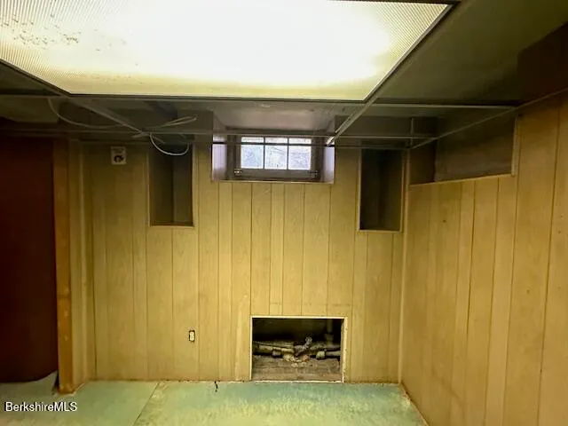 a view of entryway door of the house