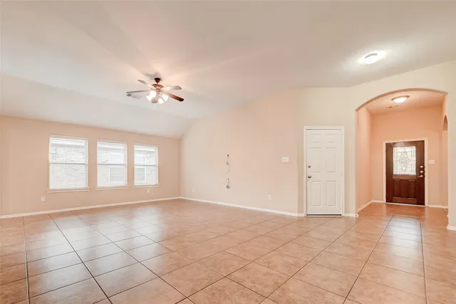 $2,590 | 6131 Moran Crest Drive, Spring, TX 77388