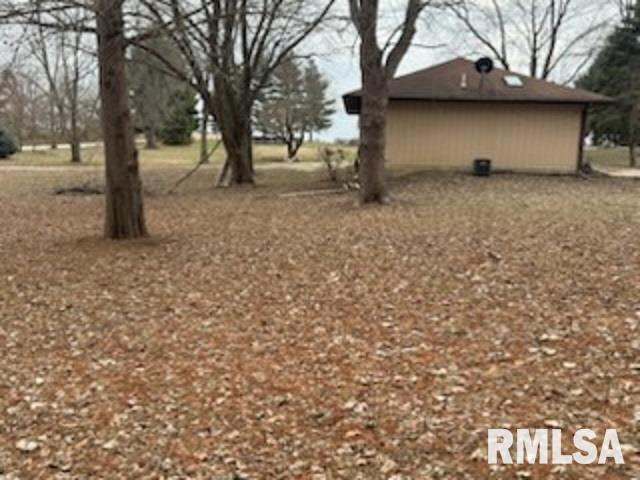 1397 Headen Road Jacksonville, IL 62650 - Photo 17 of 21