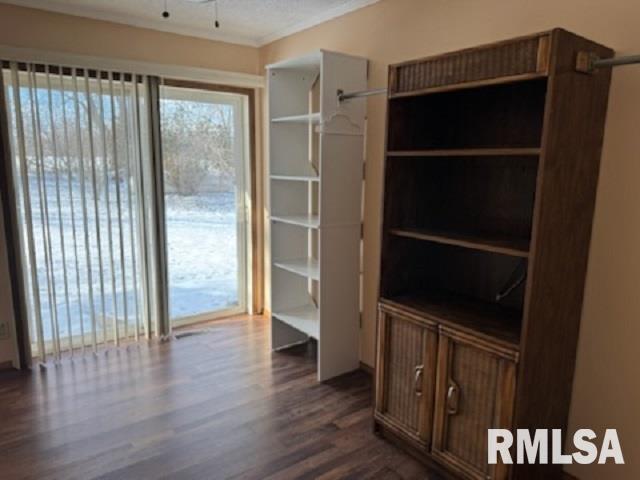 1397 Headen Road Jacksonville, IL 62650 - Photo 7 of 21