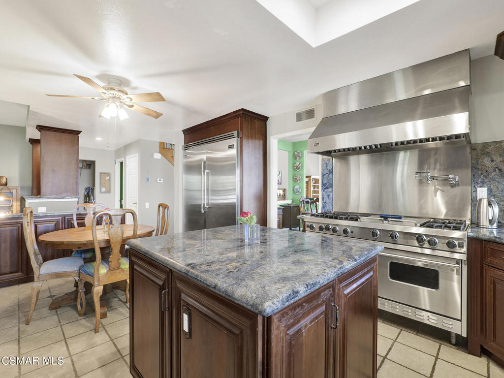 11823 Maple Crest Street Moorpark, CA 93021 - Photo 13 of 55
