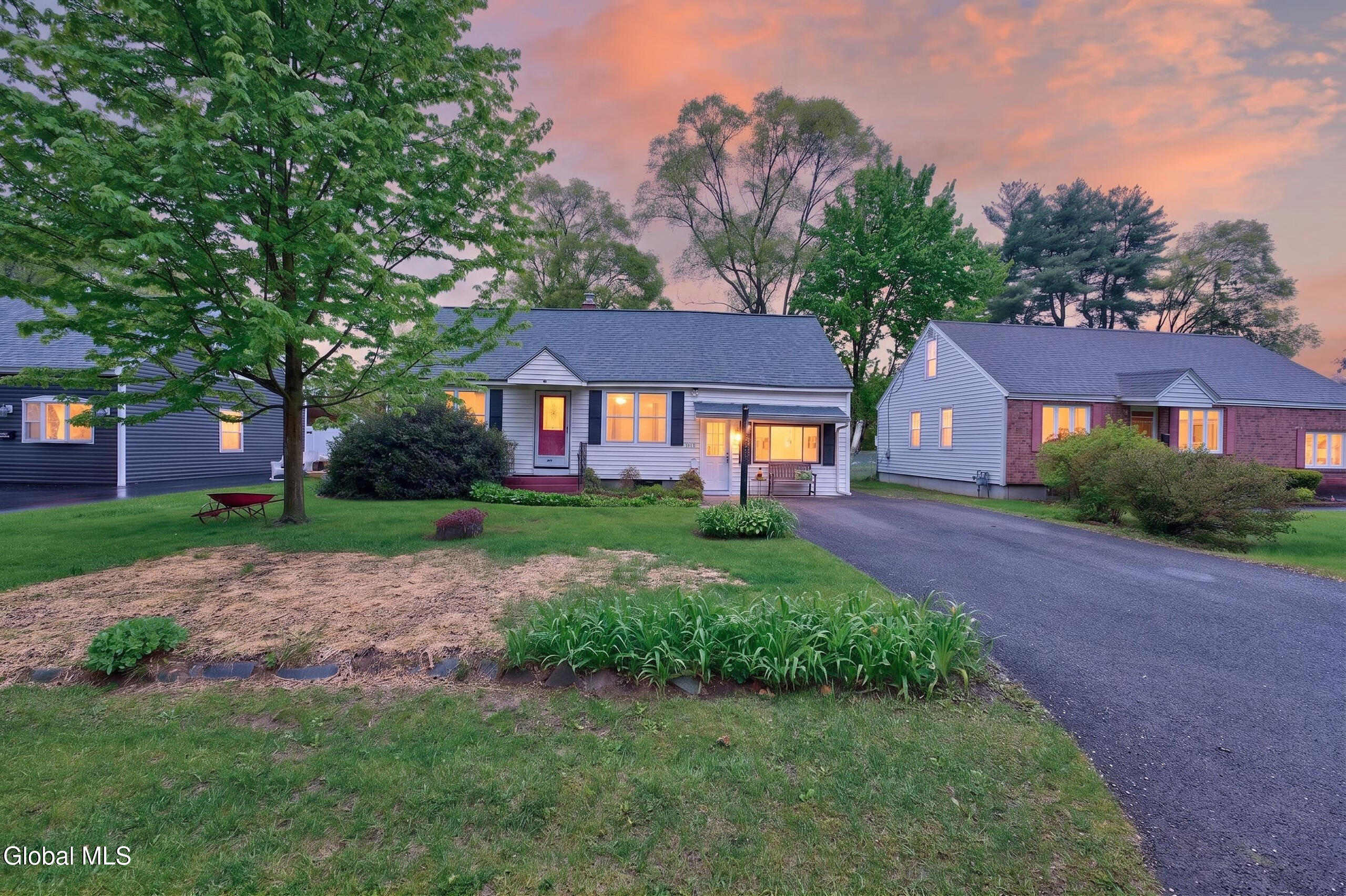 1026 Dudley Road Rotterdam, NY 12303 - Photo 38 of 38 0 Front 1twilight
