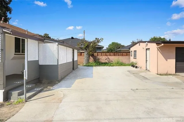 $4,000 | 270 South Burton Avenue, San Gabriel, CA 91776