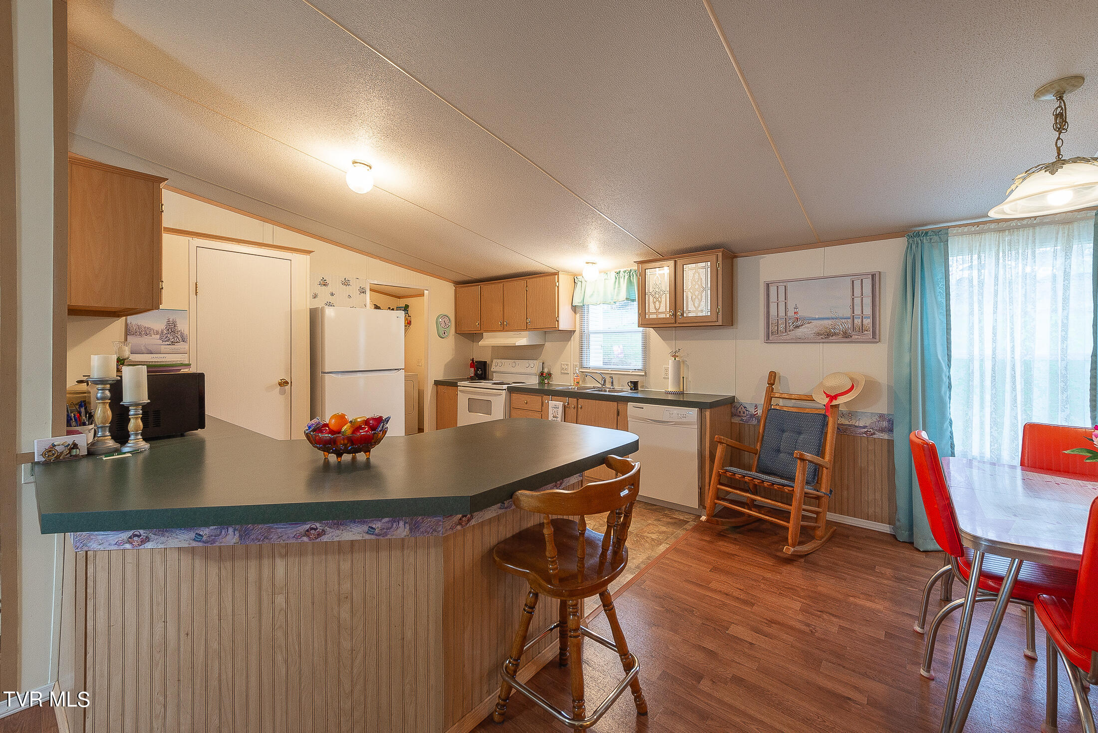 688 Oak Grove Road Gray, TN 37615 - Photo 15 of 64 Kitchen