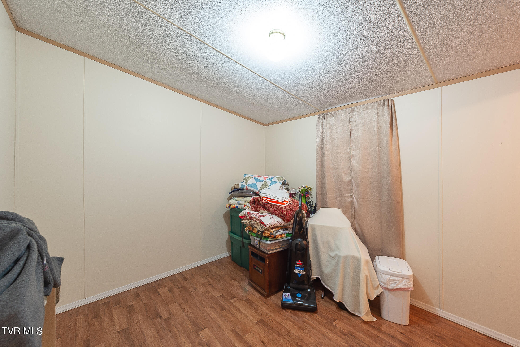 688 Oak Grove Road Gray, TN 37615 - Photo 30 of 64 2nd Bedroom
