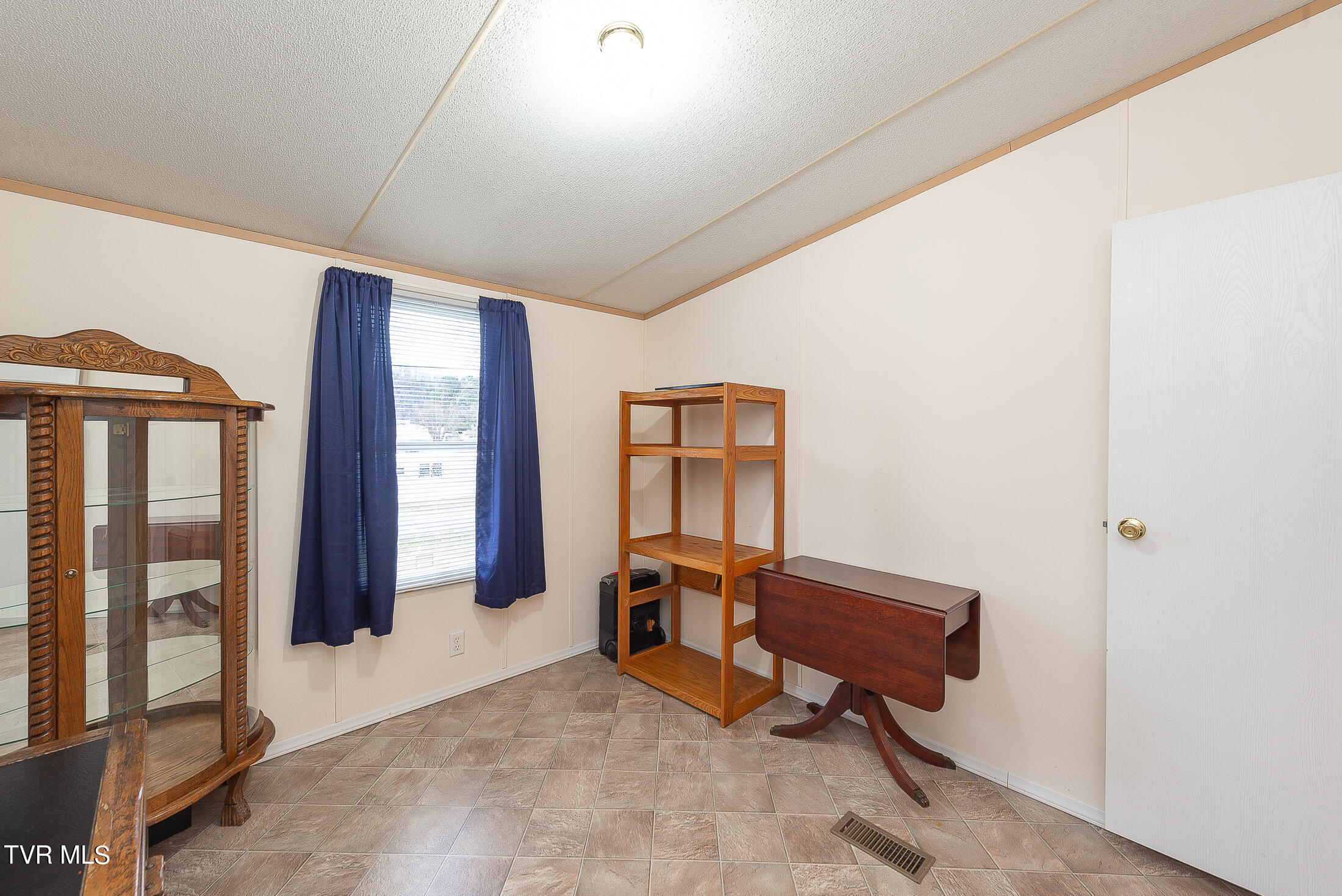 688 Oak Grove Road Gray, TN 37615 - Photo 35 of 64 3rd Bedroom