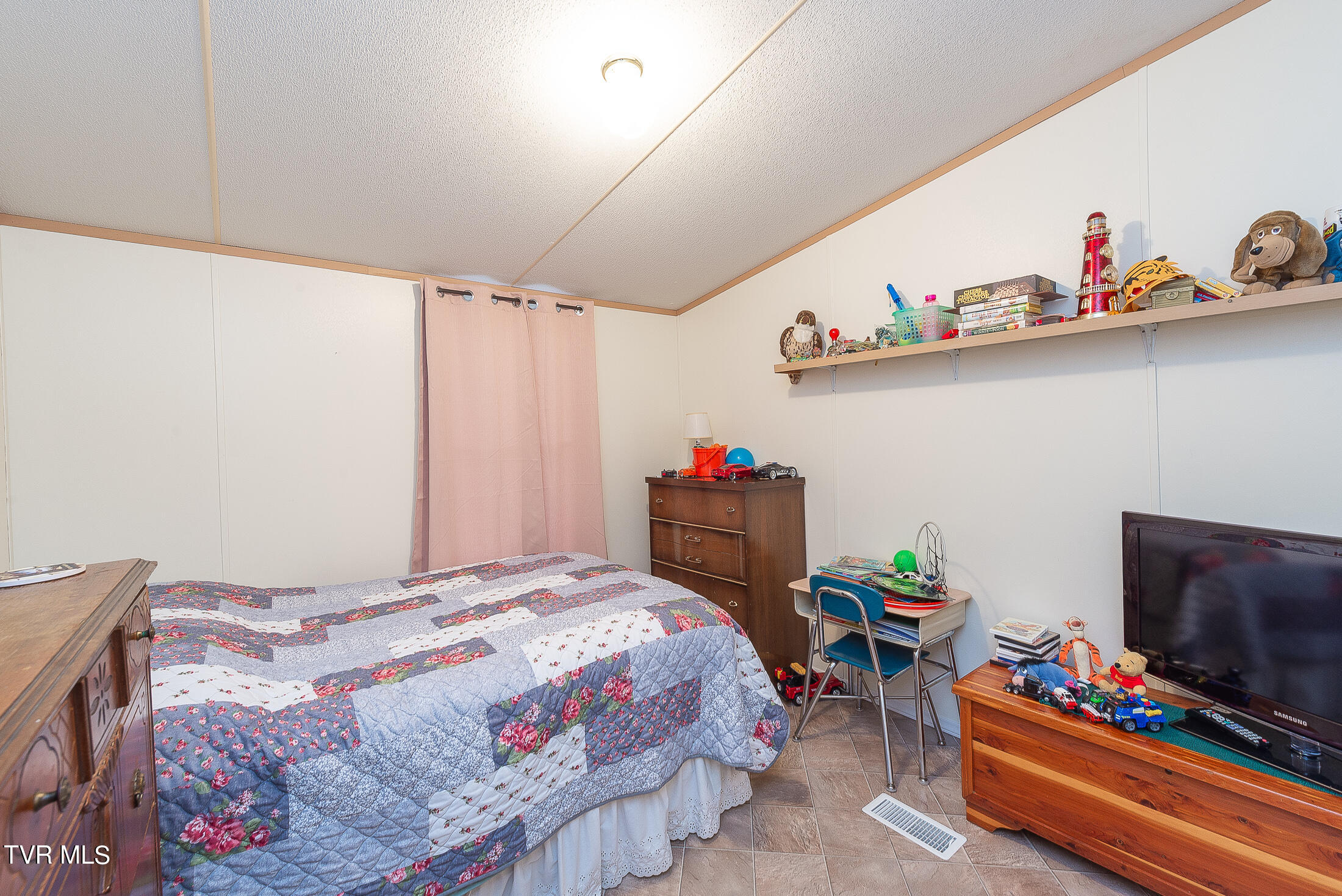 688 Oak Grove Road Gray, TN 37615 - Photo 36 of 64 4th Bedroom