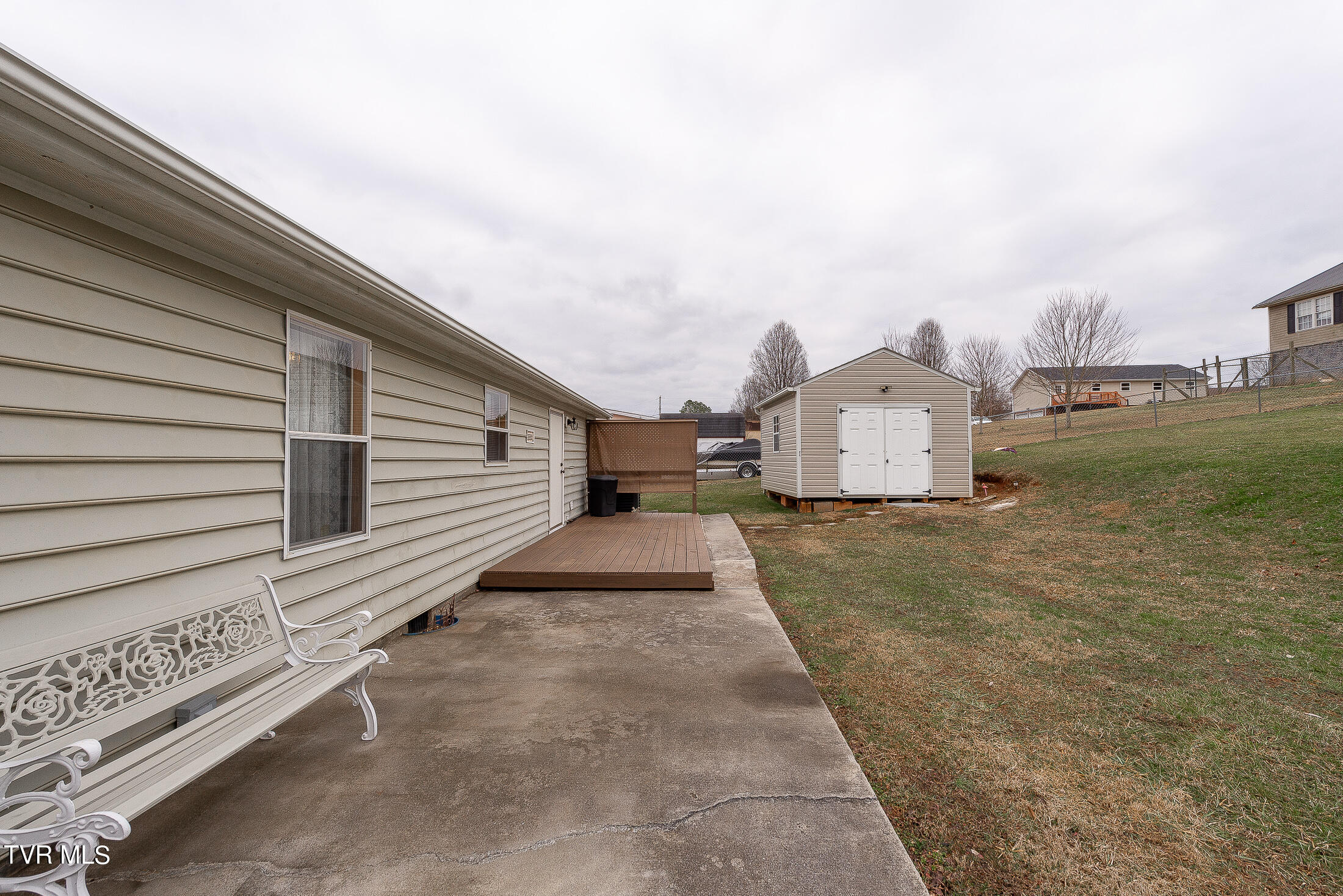 688 Oak Grove Road Gray, TN 37615 - Photo 48 of 64 Patio
