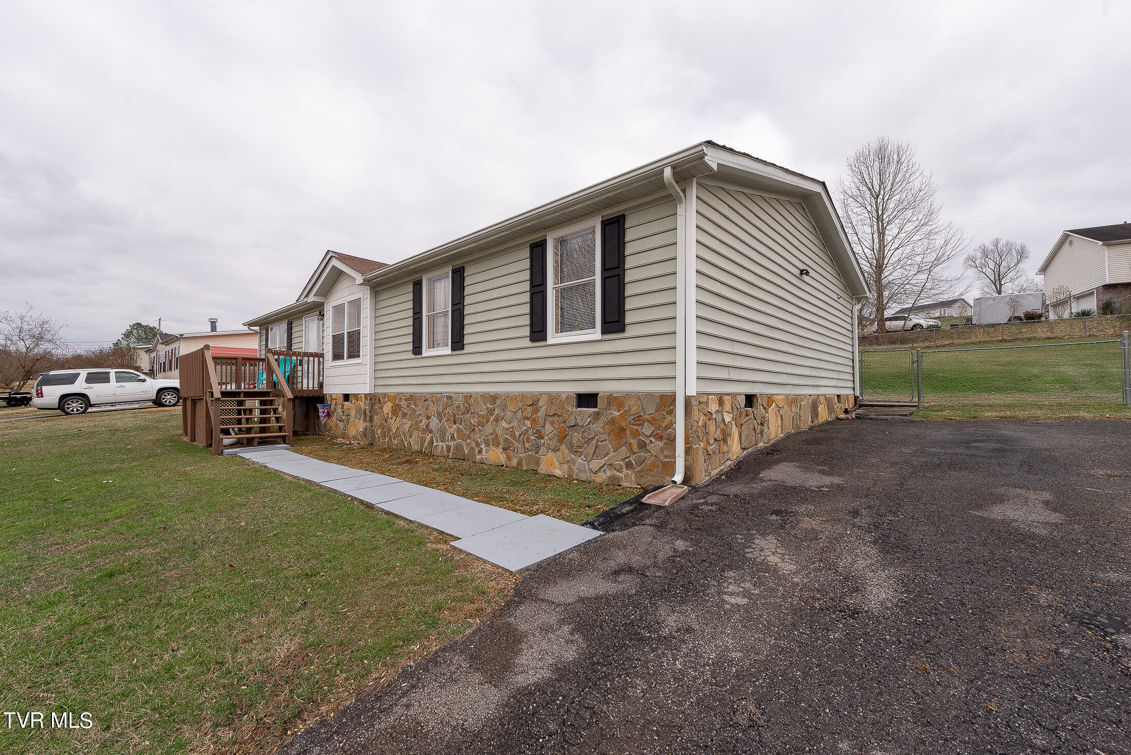 688 Oak Grove Road Gray, TN 37615 - Photo 52 of 64 Front