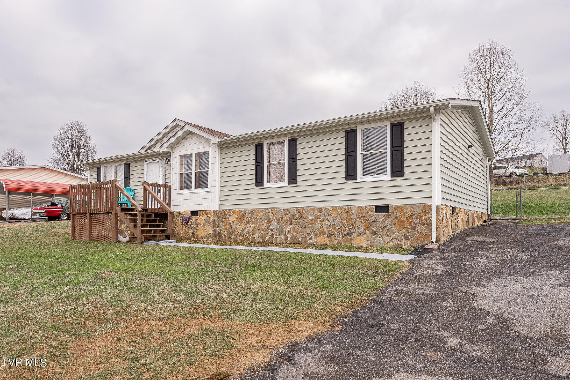 688 Oak Grove Road Gray, TN 37615 - Photo 8 of 64 Front