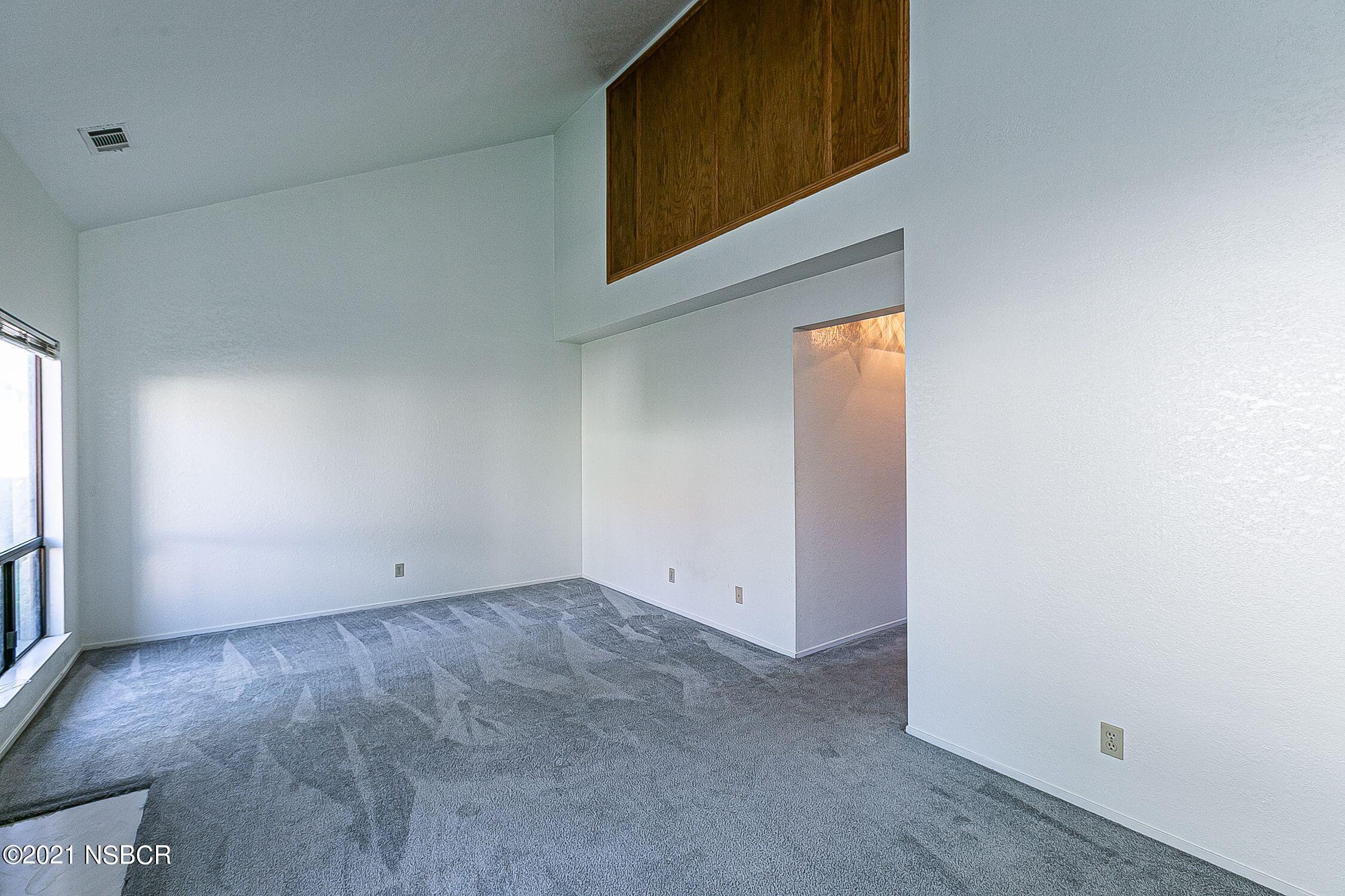 135 North J Street Lompoc, CA 93436 - Photo 6 of 29 6