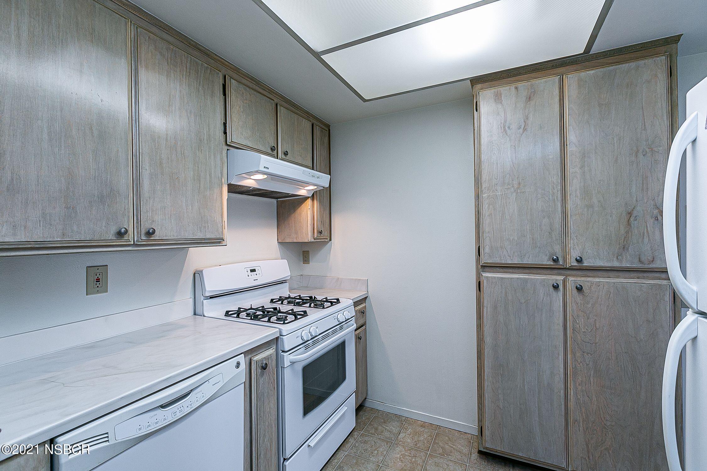 135 North J Street Lompoc, CA 93436 - Photo 10 of 29 10