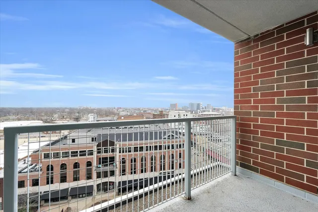 $699,900 | 301 North Neil Street, Unit 808809, Champaign, IL 61820
