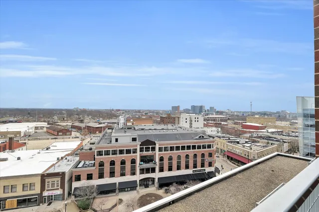 $699,900 | 301 North Neil Street, Unit 808809, Champaign, IL 61820