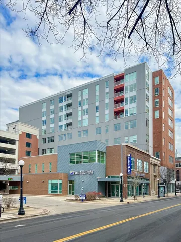 $699,900 | 301 North Neil Street, Unit 808809, Champaign, IL 61820