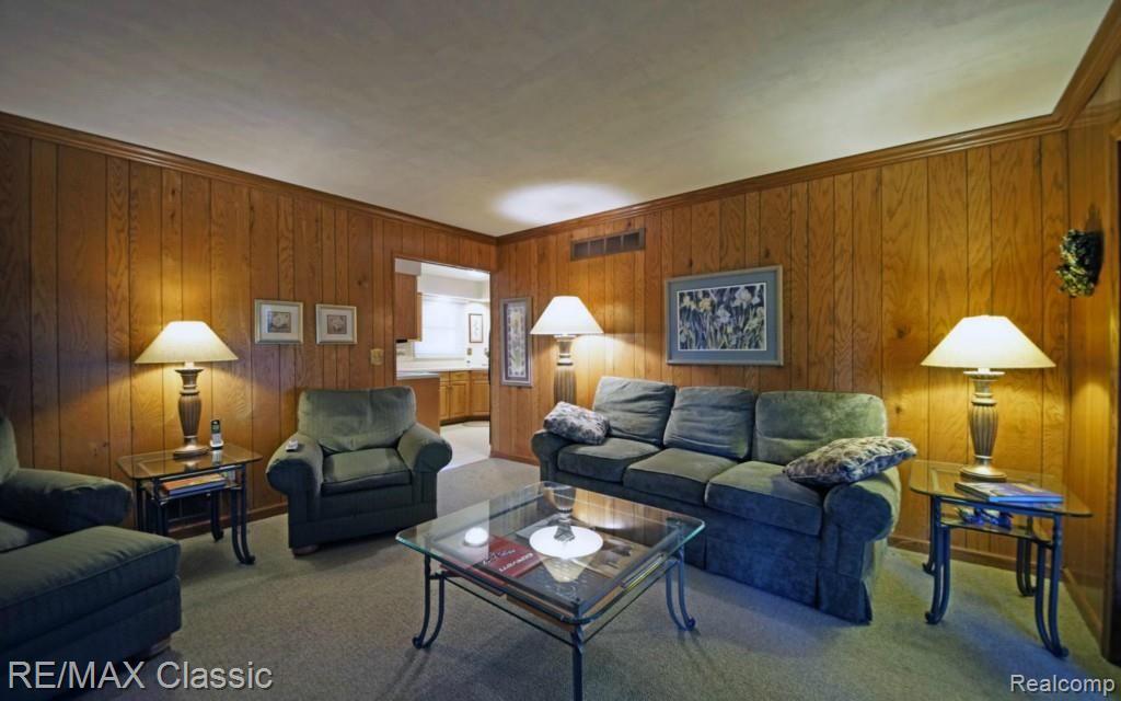 11745 Wildwing Road Plymouth, MI 48170 - Photo 8 of 24 7-photo-web-1680x1050-211396.jpg