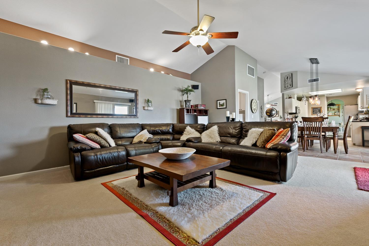 16137 Karen Road Madera, CA 93636 - Photo 12 of 38 Gallery Image 12