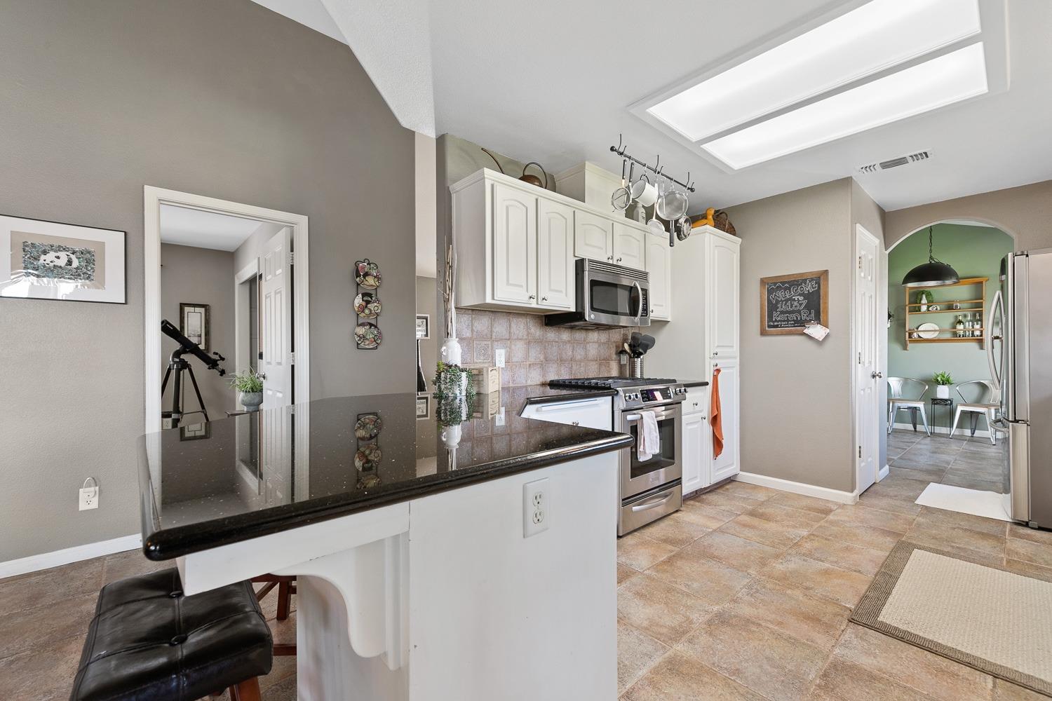 16137 Karen Road Madera, CA 93636 - Photo 14 of 38 Gallery Image 14