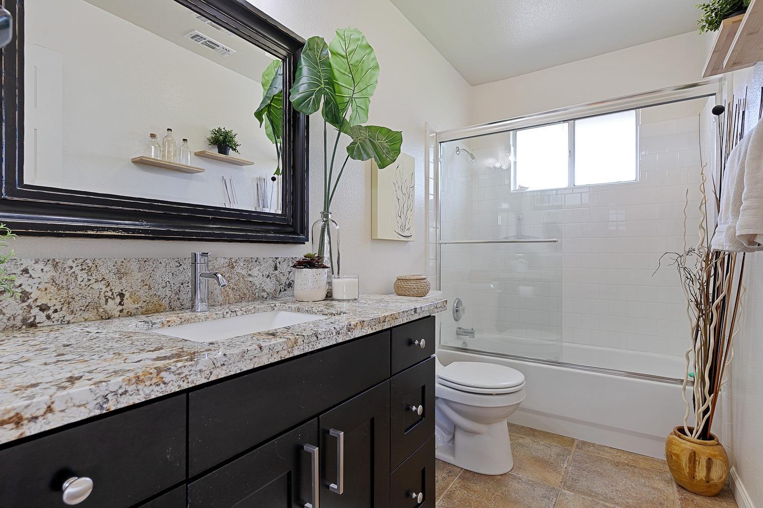 16137 Karen Road Madera, CA 93636 - Photo 18 of 38 Gallery Image 18